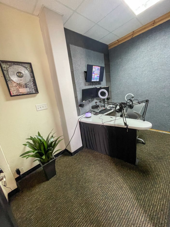 JTV ONE STUDIOS - PODCAST STUDIO